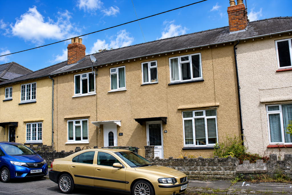 3 bed Mid Terraced House for rent in Dursley. From The Online Letting Agents Ltd - Bury St Edmunds