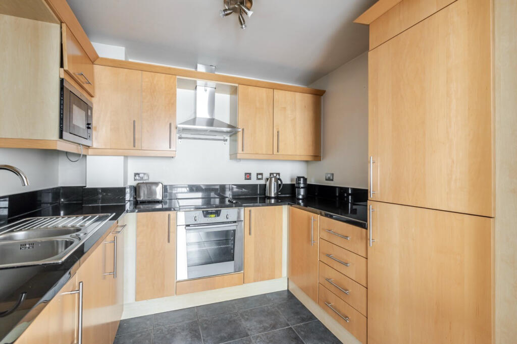 1 bed Apartment for rent in Poplar. From The Online Letting Agents Ltd - Bury St Edmunds 1 bed Apartment for rent in Poplar. From The Online Letting Agents Ltd - Bury St Edmunds