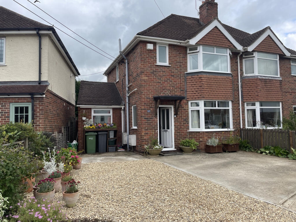 3 bed Semi Detached for rent in Dursley. From The Online Letting Agents Ltd - Bury St Edmunds