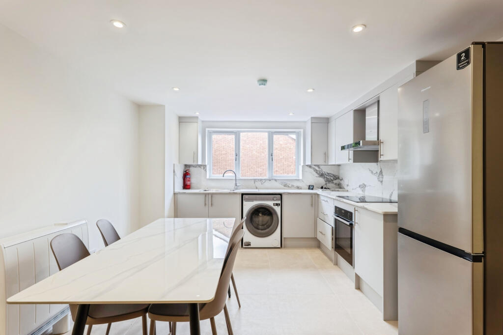 2 bed Apartment for rent in Willesden. From The Online Letting Agents Ltd - Bury St Edmunds