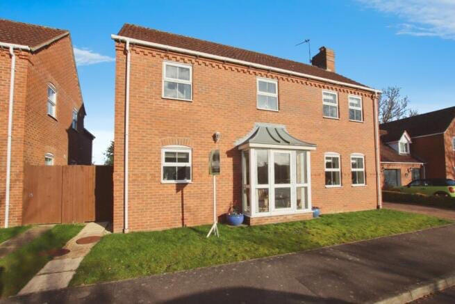 4 bed Detached for rent in Thorpe on the Hill. From The Online Letting Agents Ltd - Bury St Edmunds