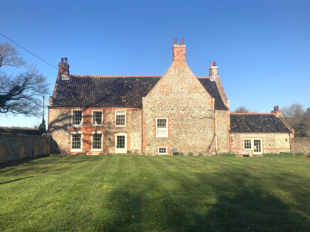 4 bed Detached for rent in Letheringsett. From The Online Letting Agents Ltd - Bury St Edmunds 4 bed Detached for rent in Letheringsett. From The Online Letting Agents Ltd - Bury St Edmunds