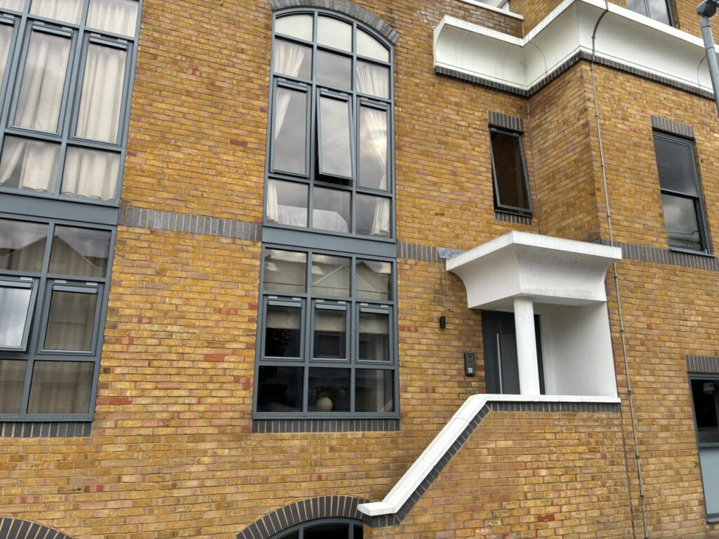 1 bed Apartment for rent in London. From The Online Letting Agents Ltd - Bury St Edmunds