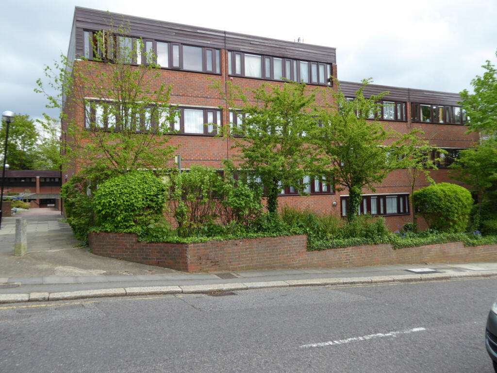 2 bed Apartment for rent in Barnet. From The Online Letting Agents Ltd - Bury St Edmunds 2 bed Apartment for rent in Barnet. From The Online Letting Agents Ltd - Bury St Edmunds