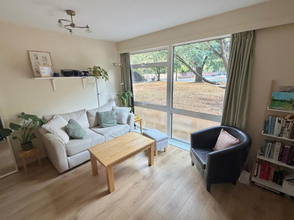 2 bed Apartment for rent in Wolvercote. From The Online Letting Agents Ltd - Bury St Edmunds 2 bed Apartment for rent in Wolvercote. From The Online Letting Agents Ltd - Bury St Edmunds