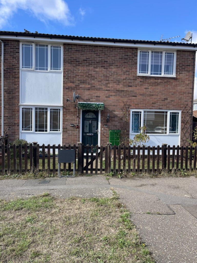 5 bed Semi Detached for rent in Witham. From The Online Letting Agents Ltd - Bury St Edmunds 5 bed Semi Detached for rent in Witham. From The Online Letting Agents Ltd - Bury St Edmunds