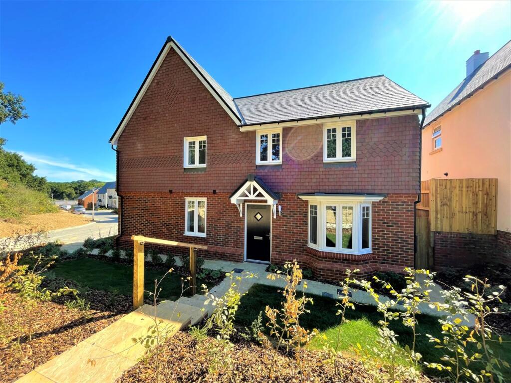 3 bed Semi Detached for rent in Lunsford's Cross. From The Property Cafe - Bexhill on Sea