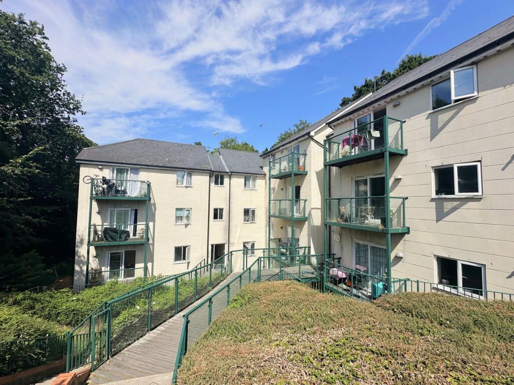2 bed Apartment for rent in Hastings. From The Property Cafe - Bexhill on Sea 2 bed Apartment for rent in Hastings. From The Property Cafe - Bexhill on Sea