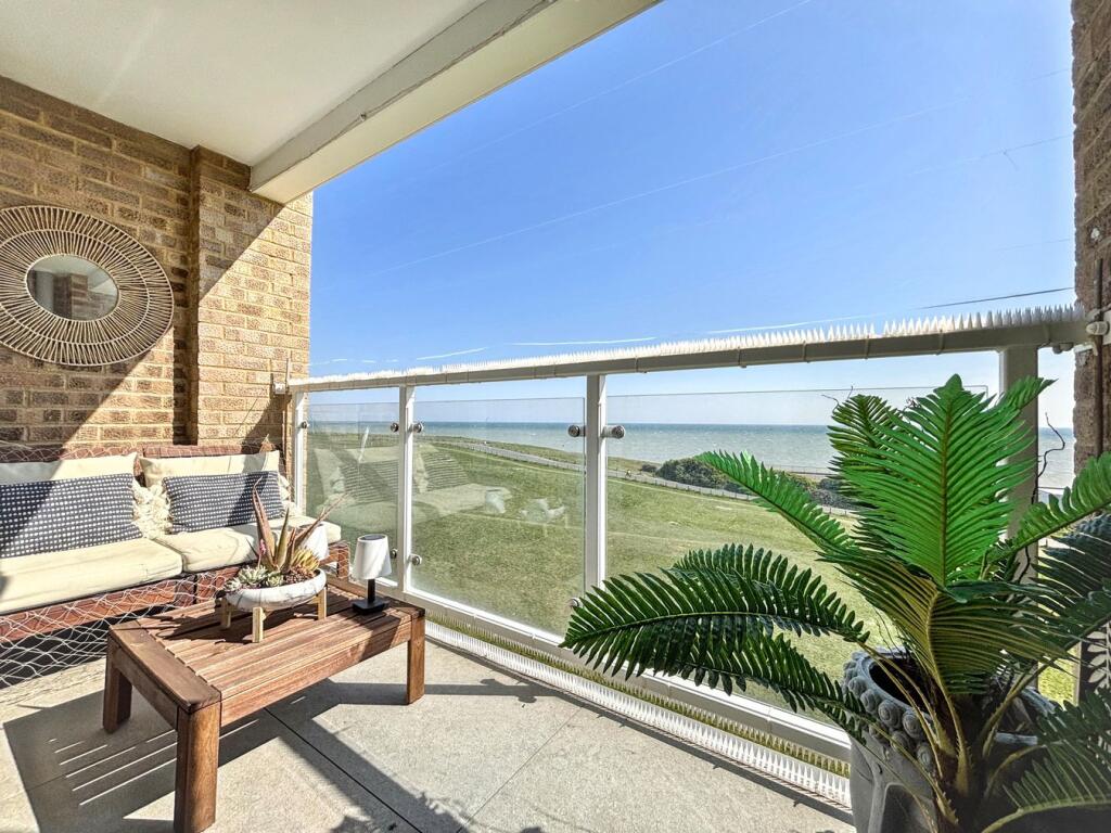 2 bed 1st Floor Flat for rent in Bexhill. From The Property Cafe - Bexhill on Sea 2 bed 1st Floor Flat for rent in Bexhill. From The Property Cafe - Bexhill on Sea