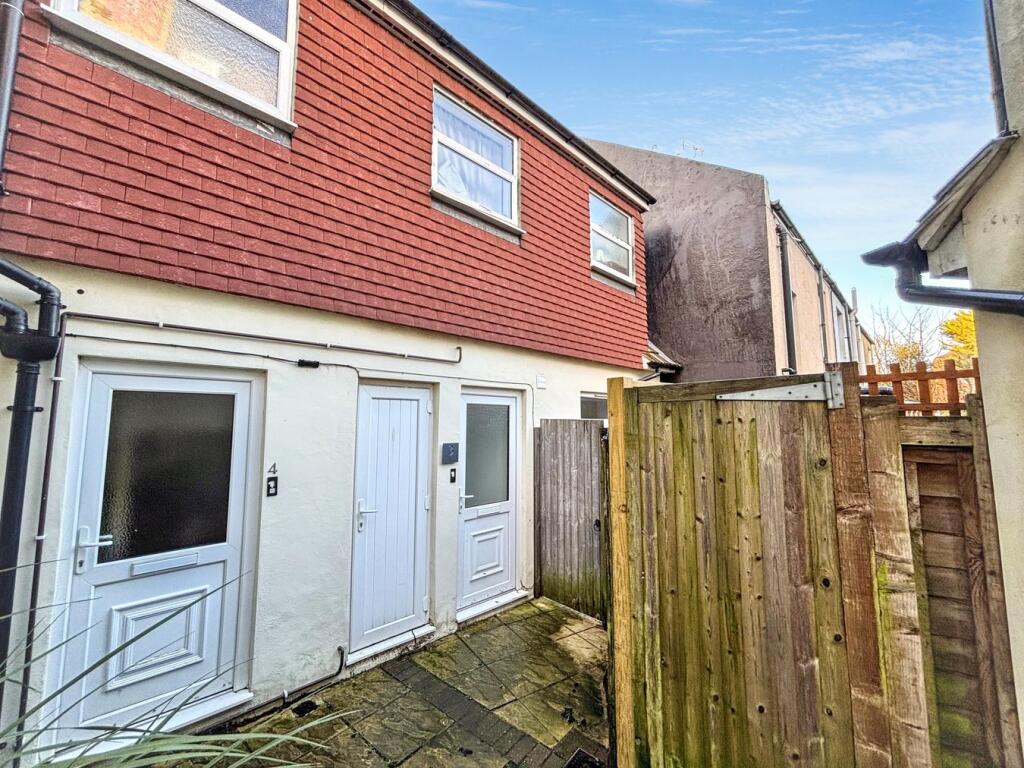 3 bed Annexe for rent in Hastings. From The Property Cafe - Bexhill on Sea 3 bed Annexe for rent in Hastings. From The Property Cafe - Bexhill on Sea