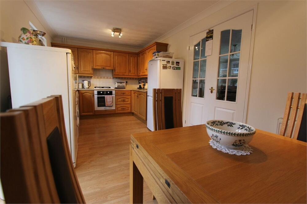 3 bed Detached for rent in Rossington. From The Property Hive - Bessacarr