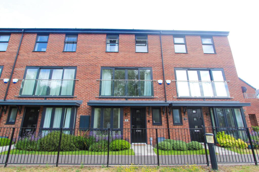 4 bed Mid Terraced House for rent in . From The Property Hive - Bessacarr 4 bed Mid Terraced House for rent in . From The Property Hive - Bessacarr