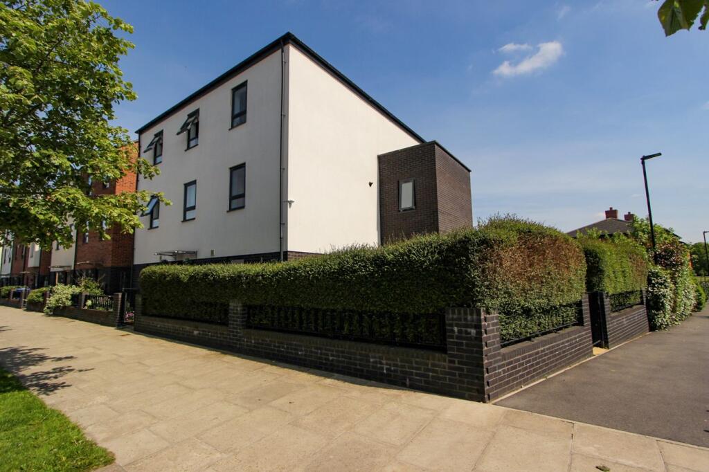 4 bed Semi Detached for rent in Doncaster. From The Property Hive - Bessacarr 4 bed Semi Detached for rent in Doncaster. From The Property Hive - Bessacarr