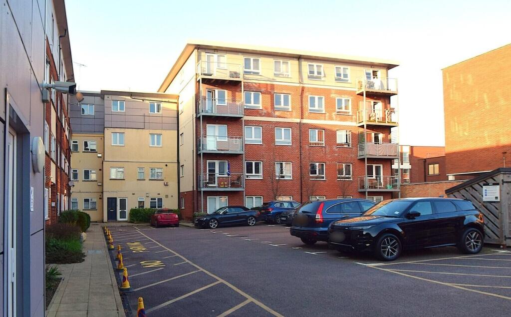 2 bed Apartment for rent in Billericay. From The Property Specialists - Billericay