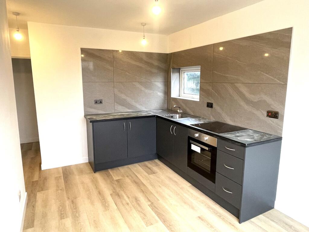 1 bed 1st Floor Flat for rent in Farnworth. From The Purple Property Shop - Bolton 1 bed 1st Floor Flat for rent in Farnworth. From The Purple Property Shop - Bolton