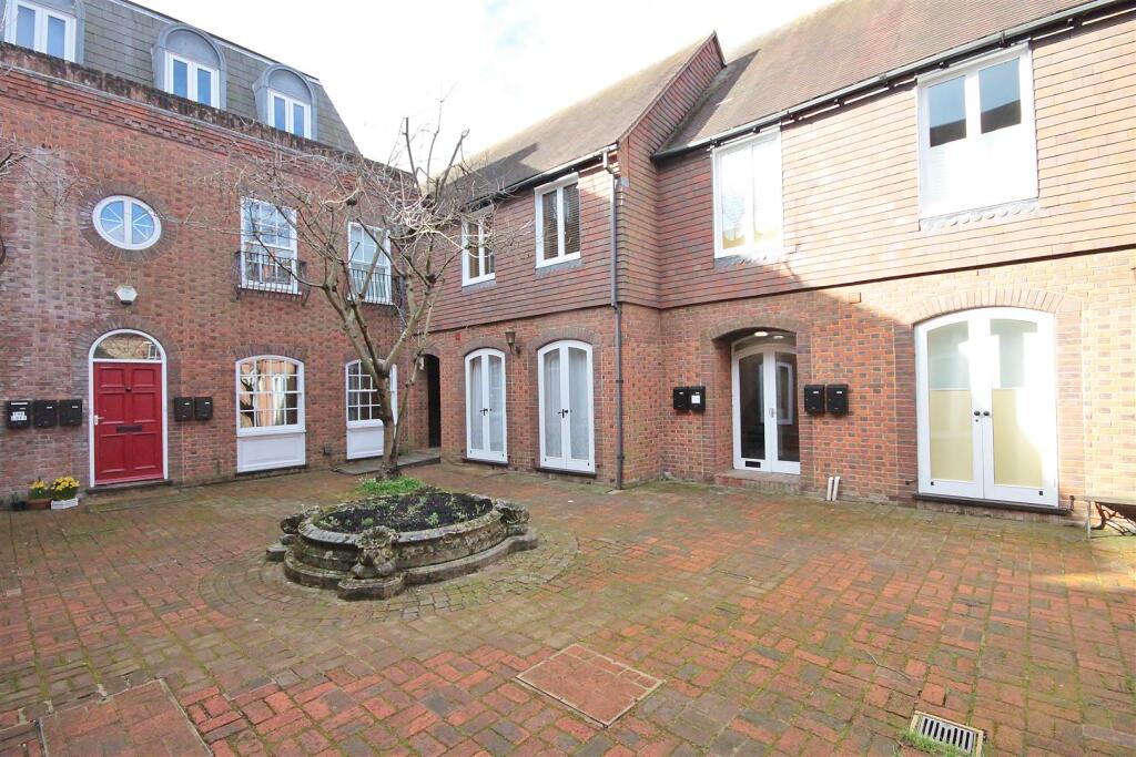 2 bed Apartment for rent in Abingdon-on-Thames. From Thomas Merrifield - Abingdon