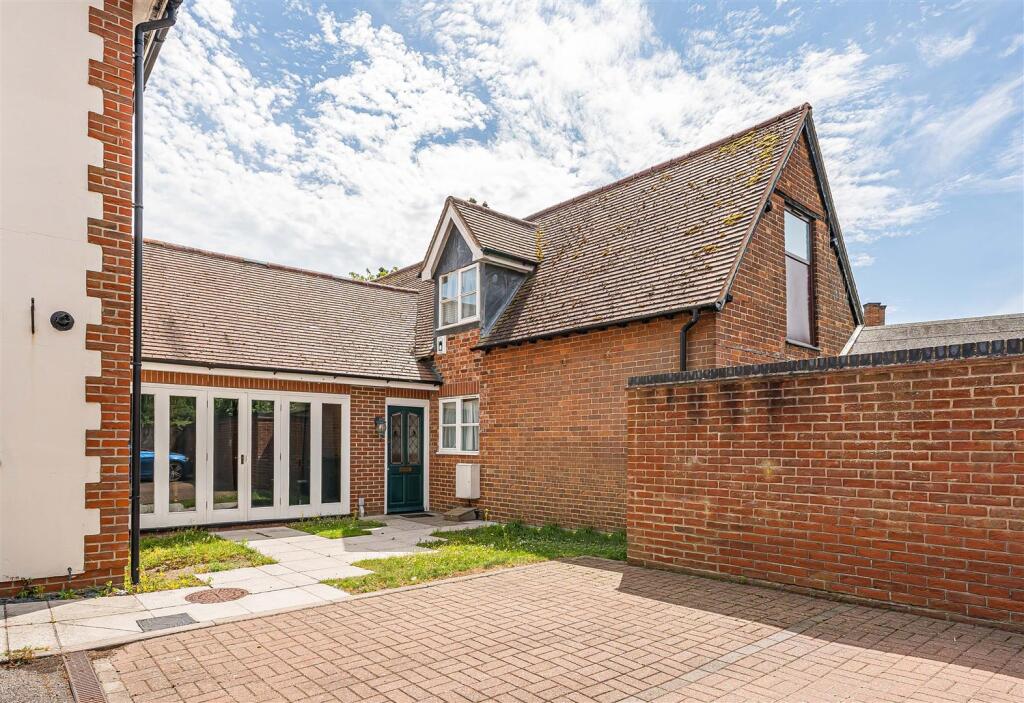 2 bed Semi Detached for rent in Abingdon-on-Thames. From Thomas Merrifield - Abingdon 2 bed Semi Detached for rent in Abingdon-on-Thames. From Thomas Merrifield - Abingdon