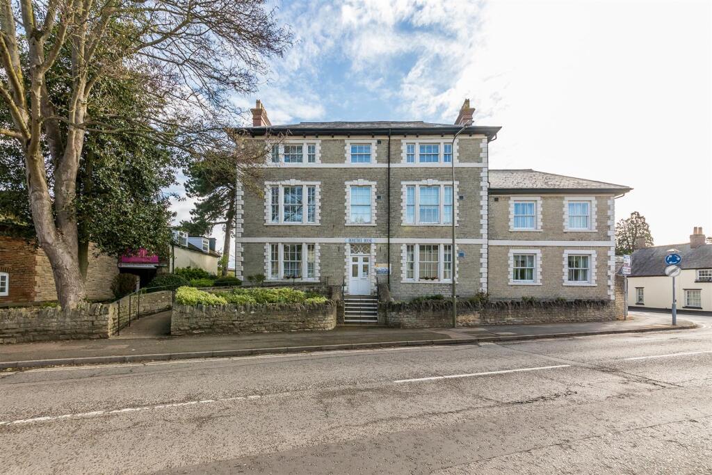 1 bed Apartment for rent in Bicester. From Thomas Merrifield - Bicester