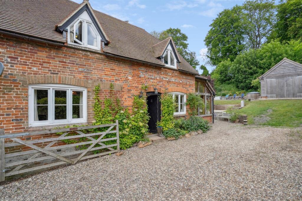 3 bed Semi Detached for rent in West Ilsley. From Thomas Merrifield - Didcot