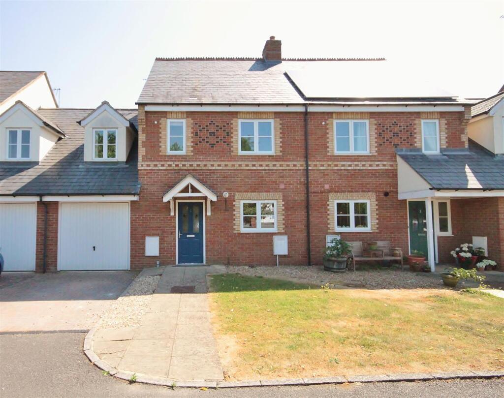 4 bed Detached for rent in Cholsey. From Thomas Merrifield - Didcot 4 bed Detached for rent in Cholsey. From Thomas Merrifield - Didcot