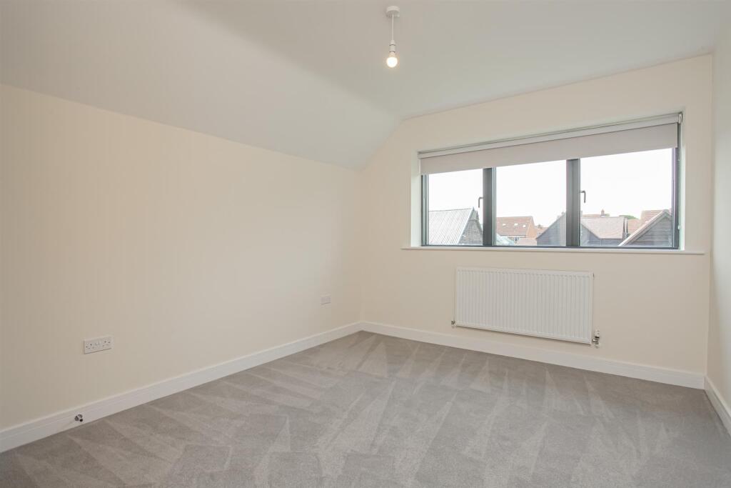 4 bed Detached for rent in . From Thomas Merrifield - Didcot