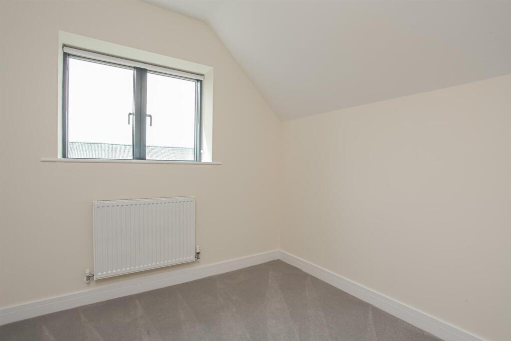 3 bed Semi Detached for rent in . From Thomas Merrifield - Didcot