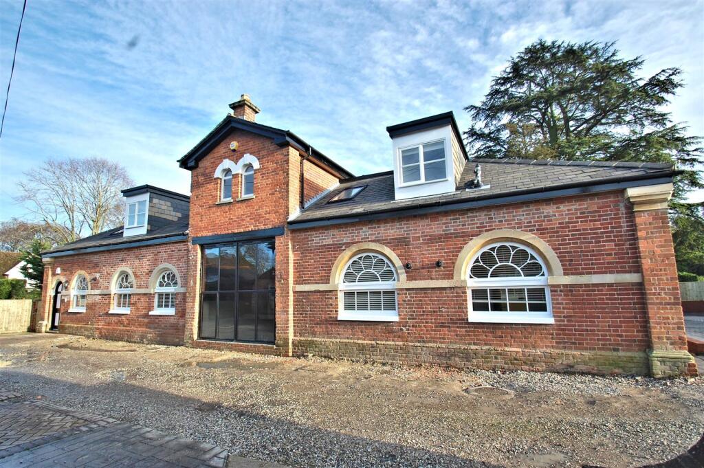 1 bed Barn Conversion for rent in Crowmarsh Gifford. From Thomas Merrifield - Didcot
