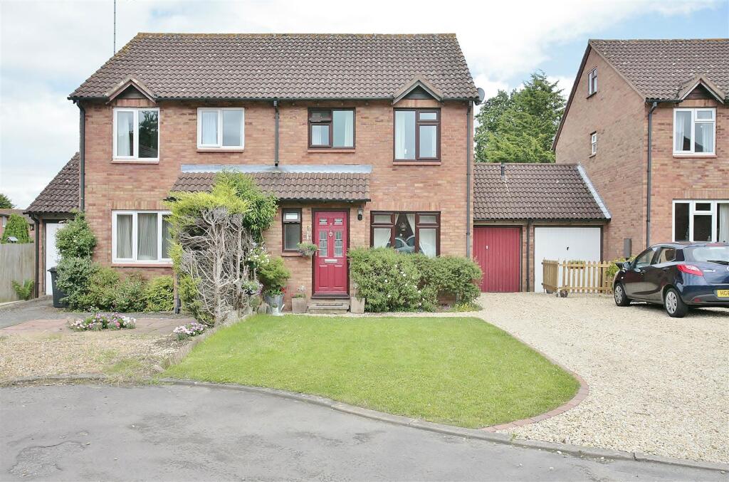 4 bed Semi Detached for rent in Chawley. From Thomas Merrifield - Oxford