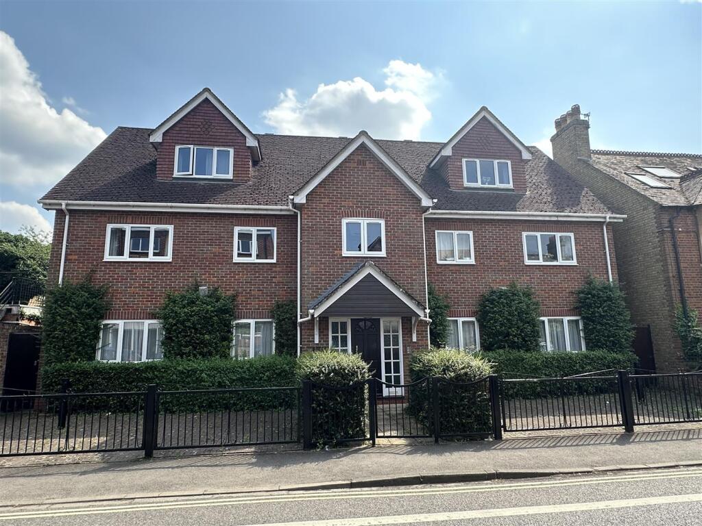 1 bed Apartment for rent in Wolvercote. From Thomas Merrifield - Oxford