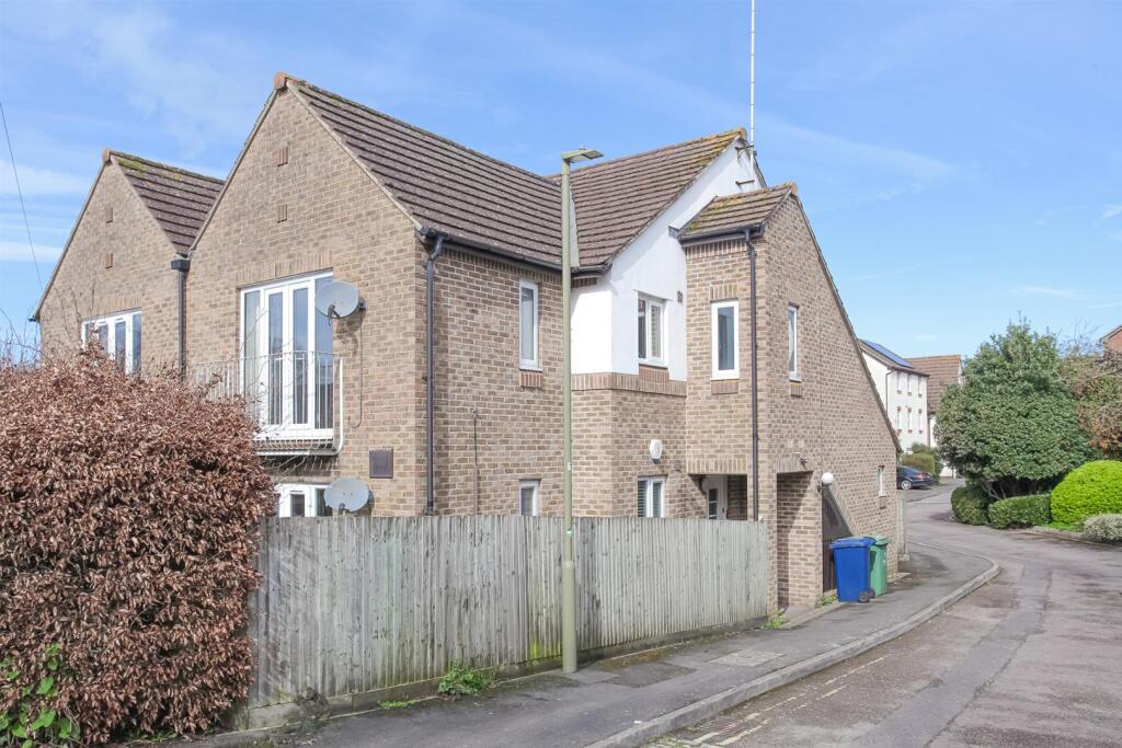 2 bed Apartment for rent in Oxford. From Thomas Merrifield - Oxford