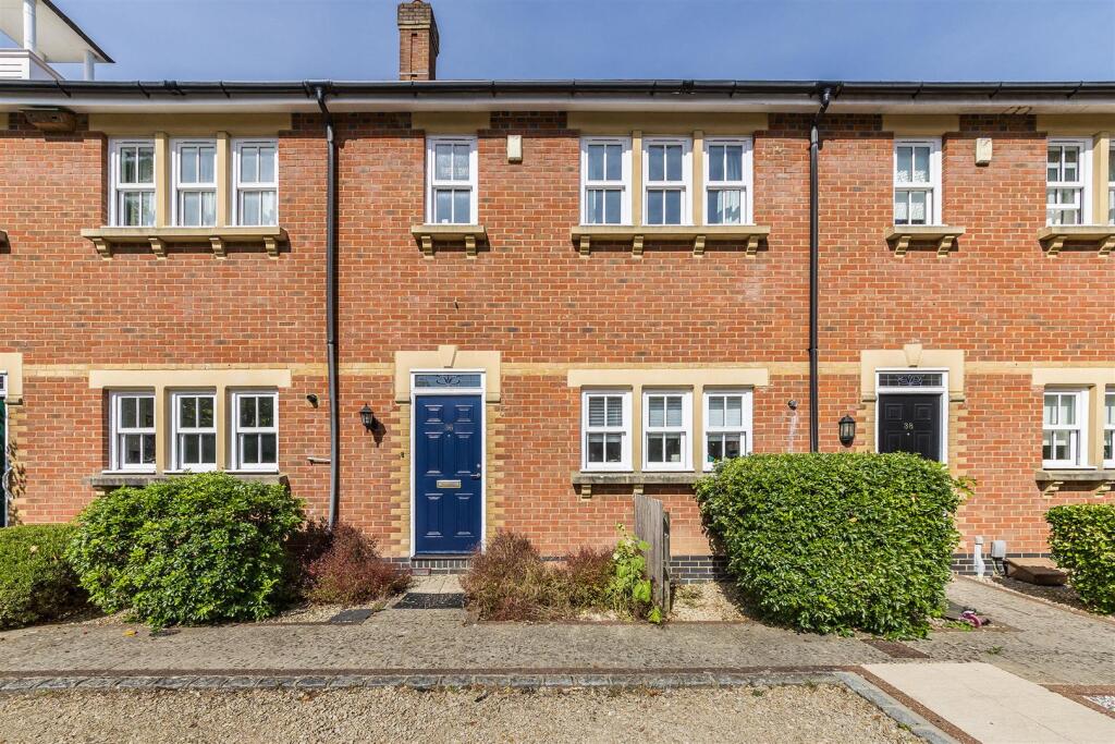 3 bed Mid Terraced House for rent in Wolvercote. From Thomas Merrifield - Oxford 3 bed Mid Terraced House for rent in Wolvercote. From Thomas Merrifield - Oxford