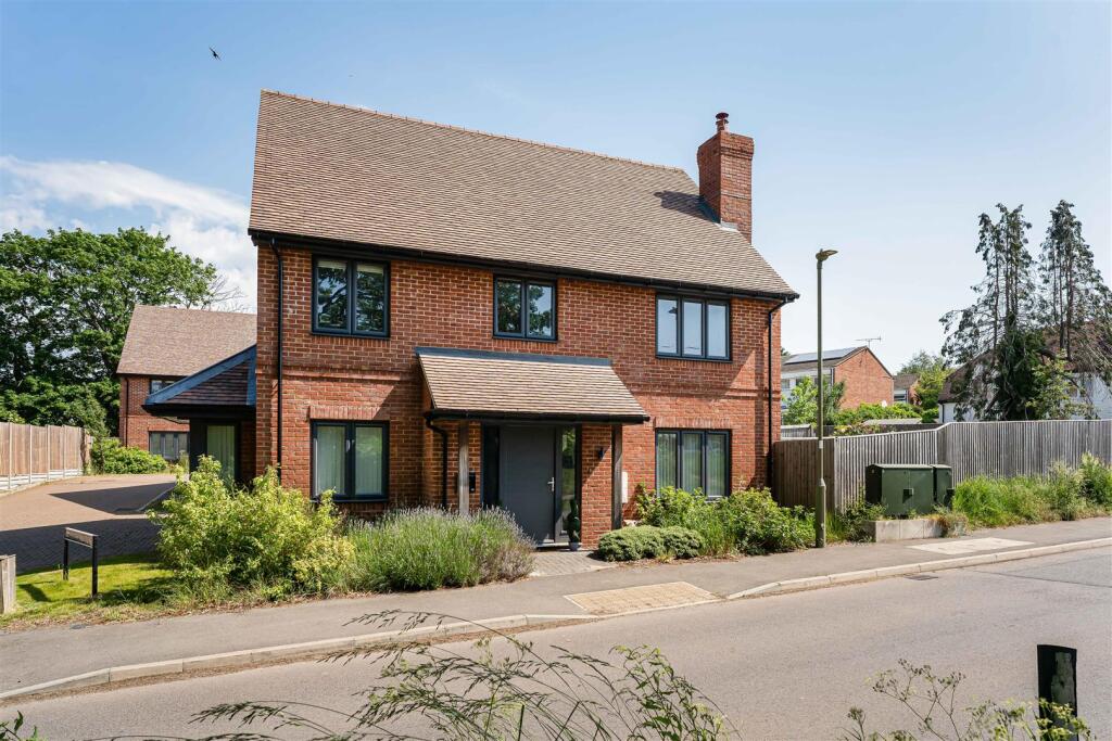 4 bed Detached for rent in Oxford. From Thomas Merrifield - Oxford 4 bed Detached for rent in Oxford. From Thomas Merrifield - Oxford