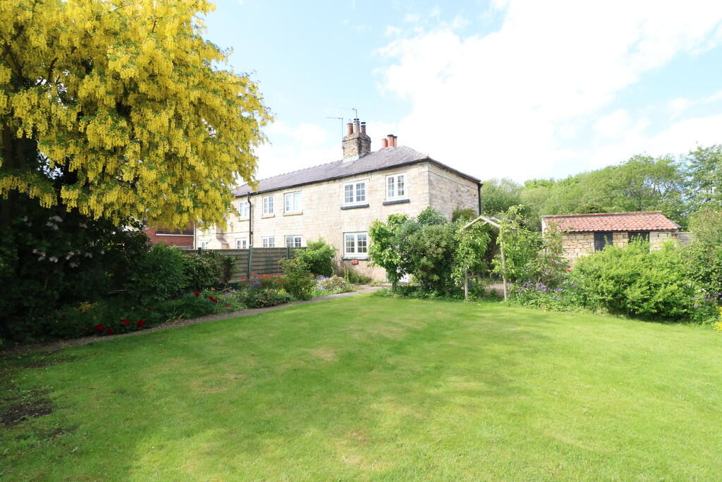 3 bed Semi Detached for rent in Newton Kyme. From Thomlinsons - Wetherby 3 bed Semi Detached for rent in Newton Kyme. From Thomlinsons - Wetherby