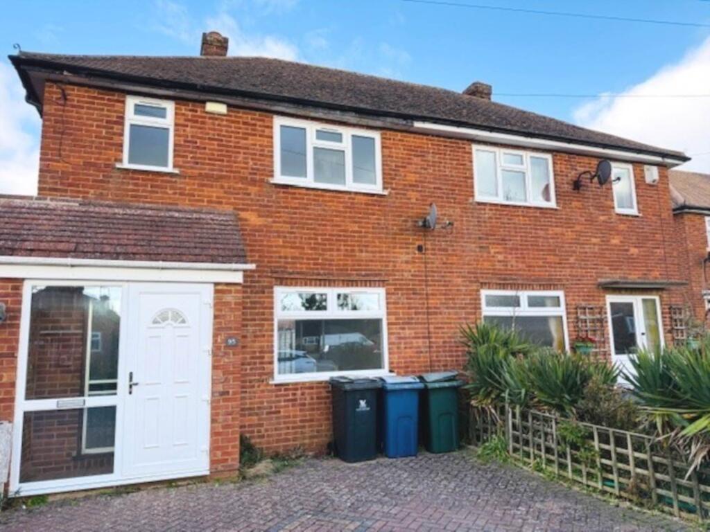 2 bed Mid Terraced House for rent in High Wycombe. From Thompson Wilson Estate Agents - High Wycombe