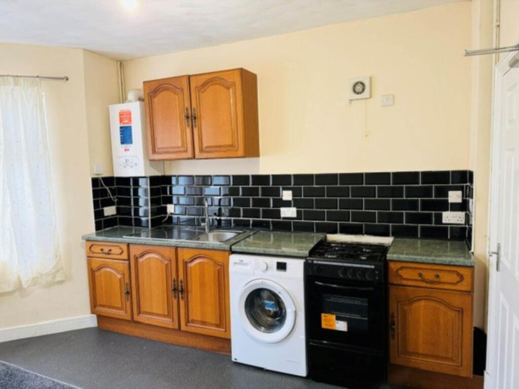 1 bed Annexe for rent in Downley. From Thompson Wilson Estate Agents - High Wycombe 1 bed Annexe for rent in Downley. From Thompson Wilson Estate Agents - High Wycombe