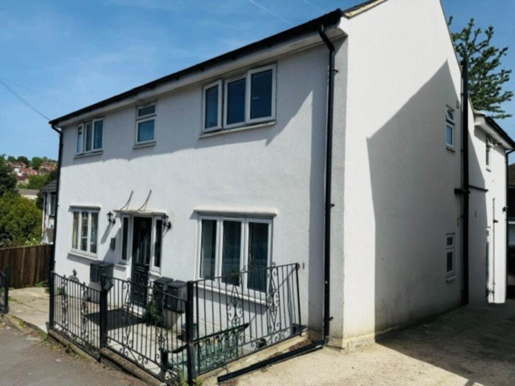 1 bed 1st Floor Flat for rent in Downley. From Thompson Wilson Estate Agents - High Wycombe