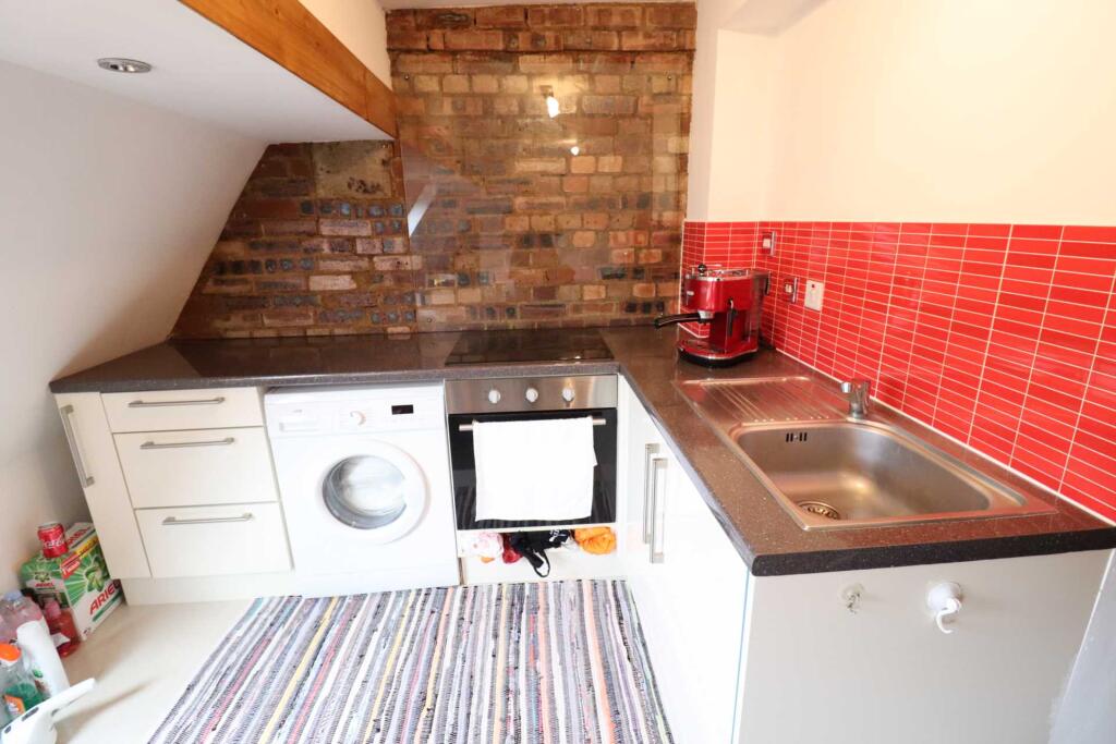 1 bed 1st Floor Flat for rent in High Wycombe. From Thompson Wilson Estate Agents - High Wycombe