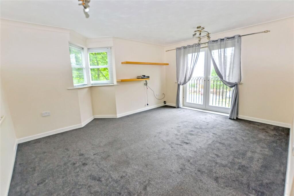 2 bed 1st Floor Flat for rent in Gatley. From Thornley Groves - Sale