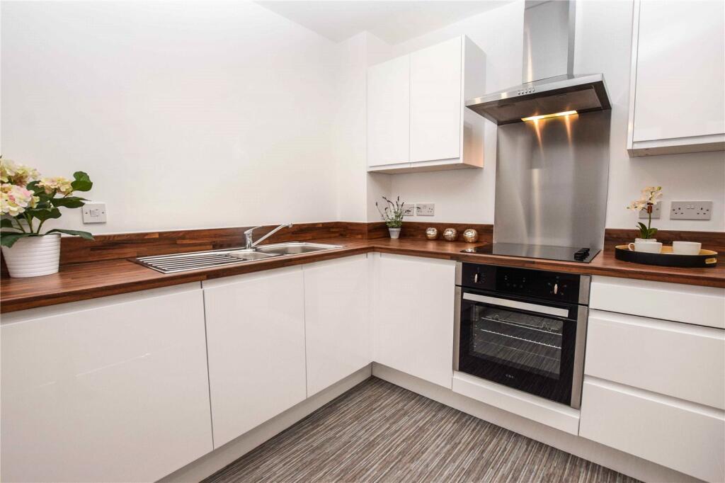 2 bed 1st Floor Flat for rent in Sale. From Thornley Groves - Sale 2 bed 1st Floor Flat for rent in Sale. From Thornley Groves - Sale