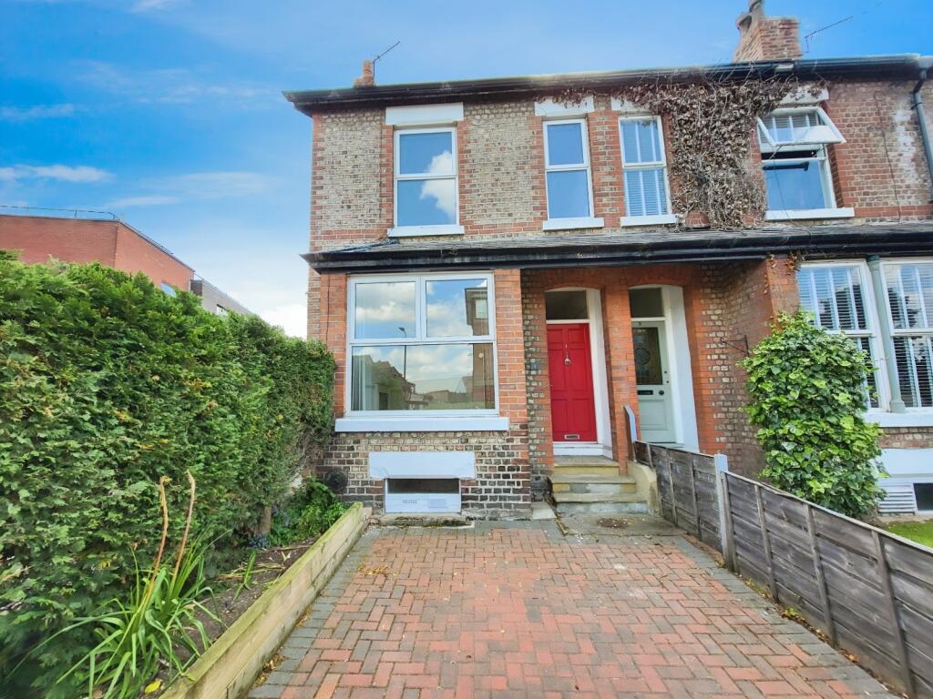 3 bed End of Terrace for rent in Sale. From Thornley Groves - Sale