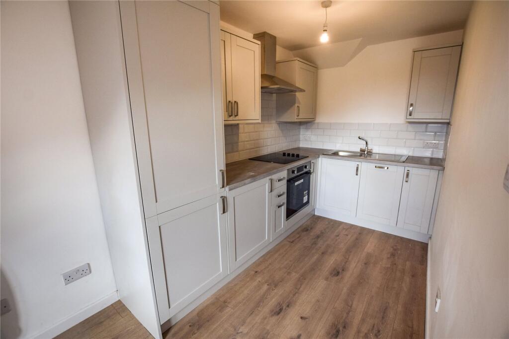 1 bed 1st Floor Flat for rent in Sale. From Thornley Groves - Sale