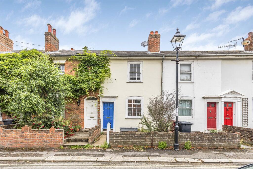 2 bed Mid Terraced House for rent in Chichester. From Tod Anstee - Chichester