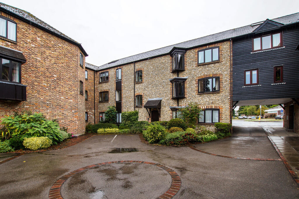 1 bed Apartment for rent in Chichester. From Tod Anstee - Chichester 1 bed Apartment for rent in Chichester. From Tod Anstee - Chichester