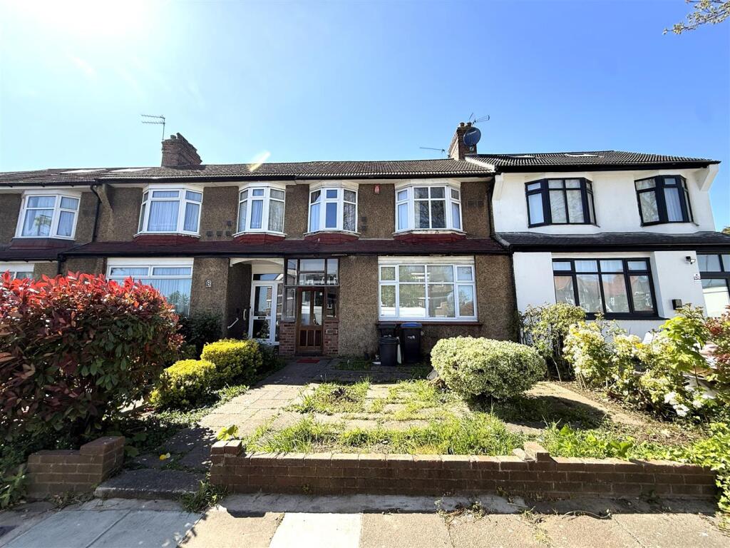3 bed Detached for rent in Wood Green. From Tower Estates - Palmers Green
