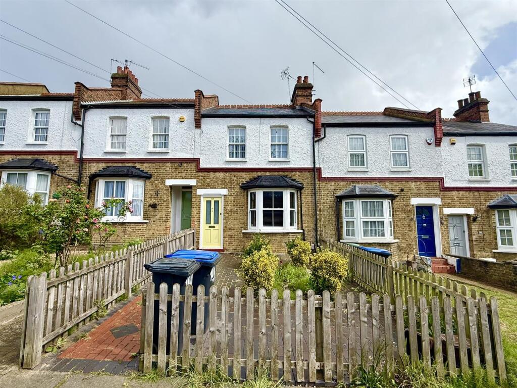 2 bed Mid Terraced House for rent in London. From Tower Estates - Palmers Green 2 bed Mid Terraced House for rent in London. From Tower Estates - Palmers Green