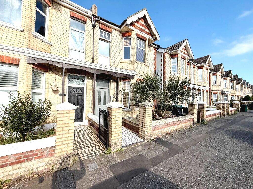 0 bed Studio for rent in Portslade-by-Sea. From Town and City Residential Lettings - Hove