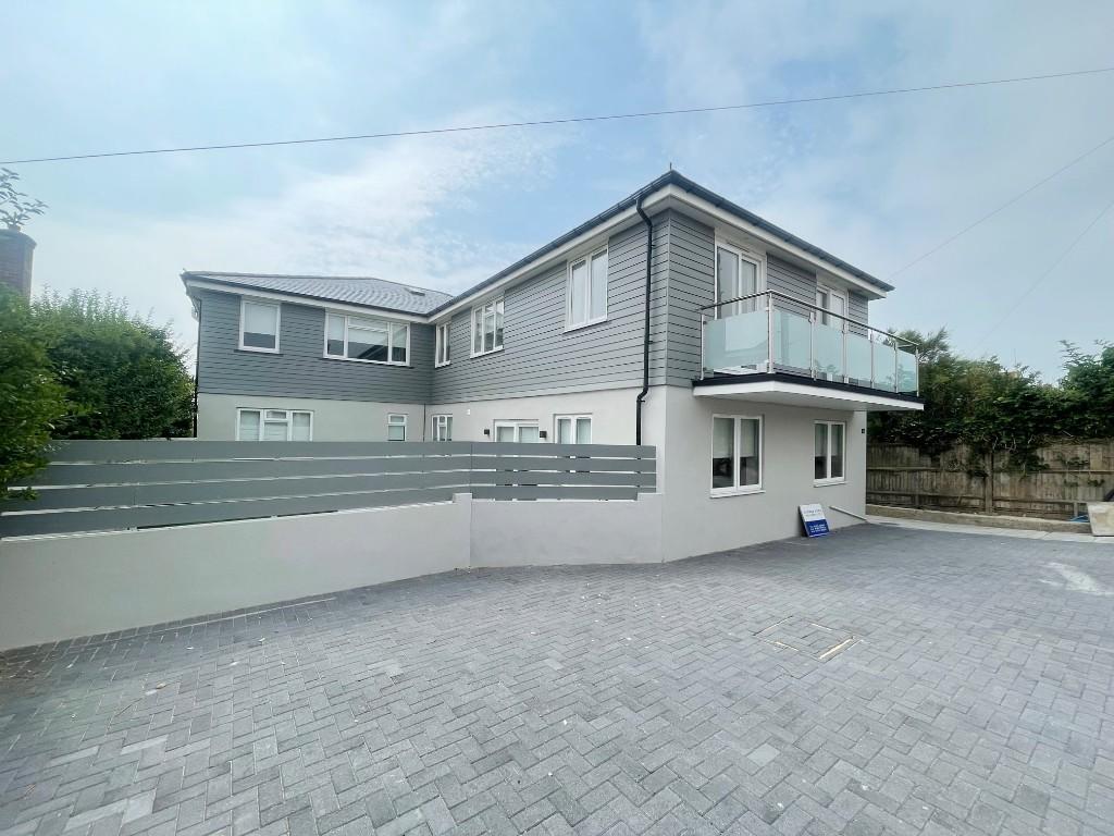 2 bed 1st Floor Flat for rent in Rottingdean. From Town and City Residential Lettings - Hove