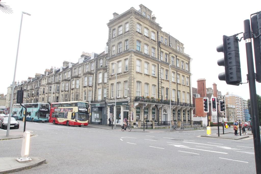 1 bed 1st Floor Flat for rent in Brighton and Hove. From Town and City Residential Lettings - Hove