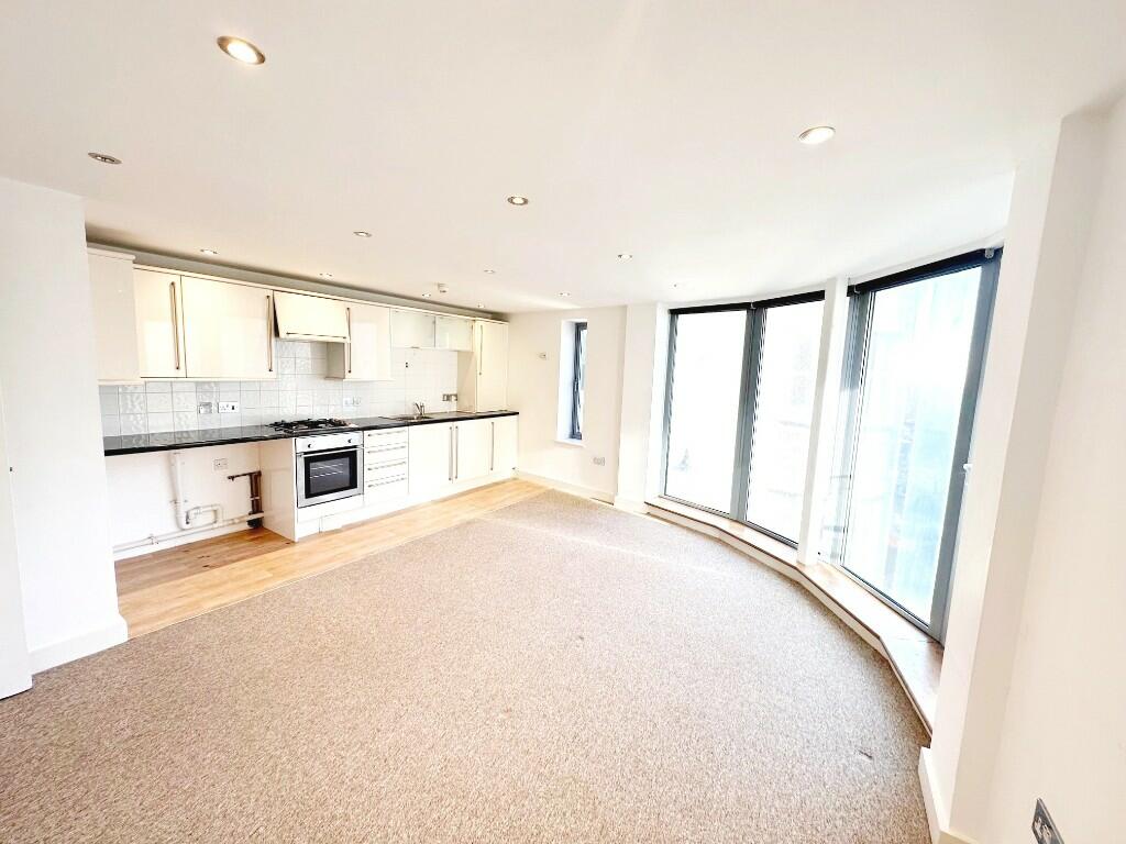 2 bed 1st Floor Flat for rent in Brighton and Hove. From Town and City Residential Lettings - Hove
