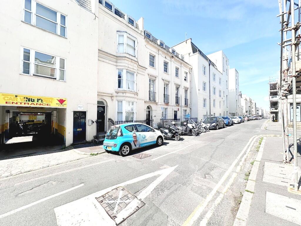 4 bed Studio for rent in Brighton and Hove. From Town and City Residential Lettings - Hove